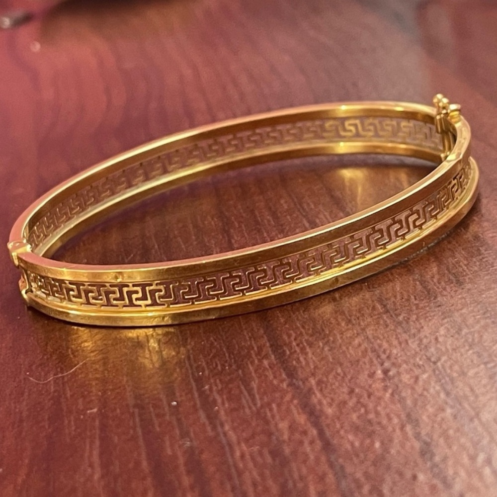 18K Maze Design Bangle
